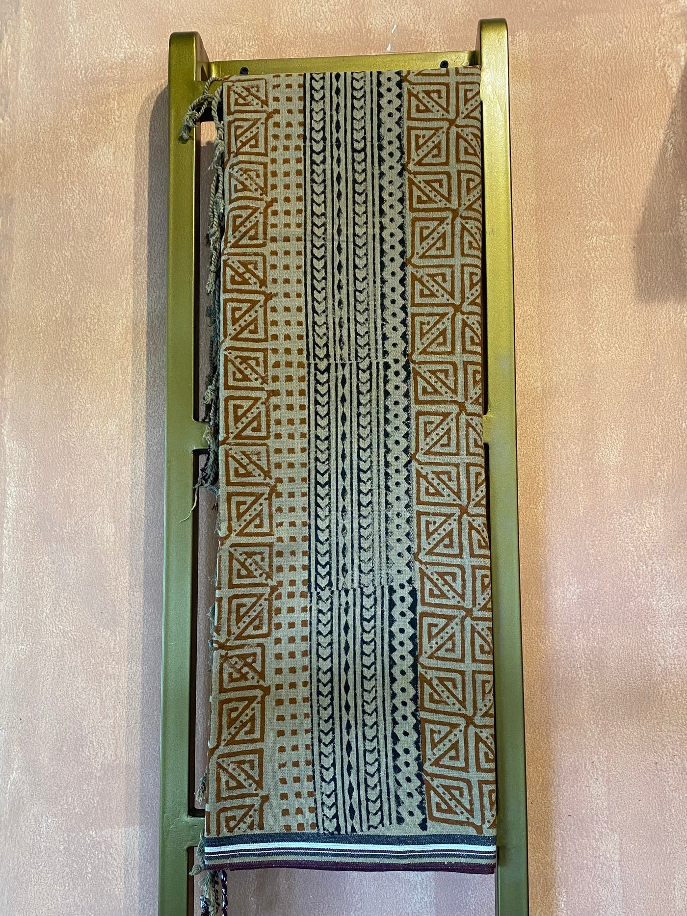 Khadi Pareo - (AKP 191)