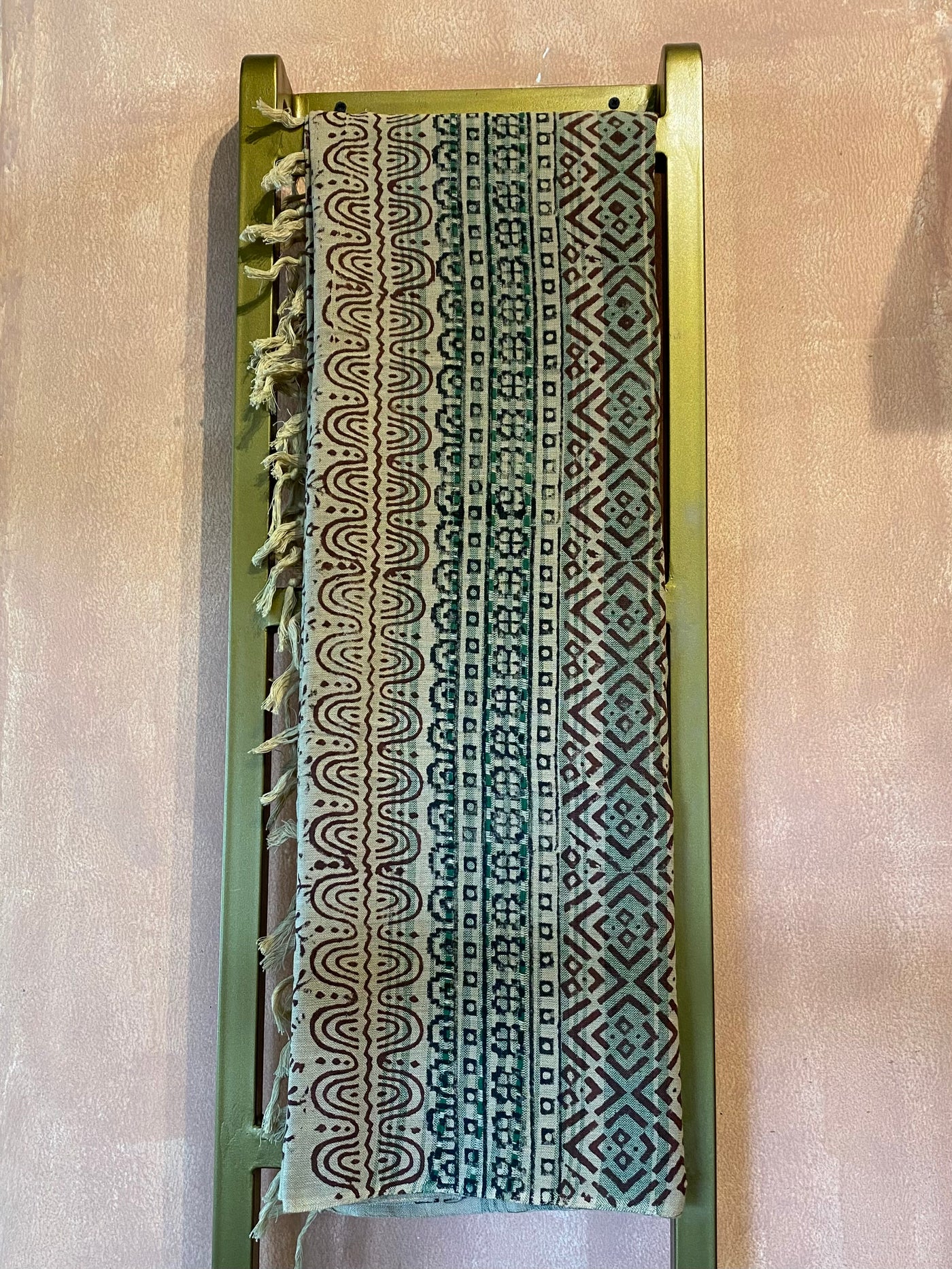 Khadi Pareo - (AKP 190)