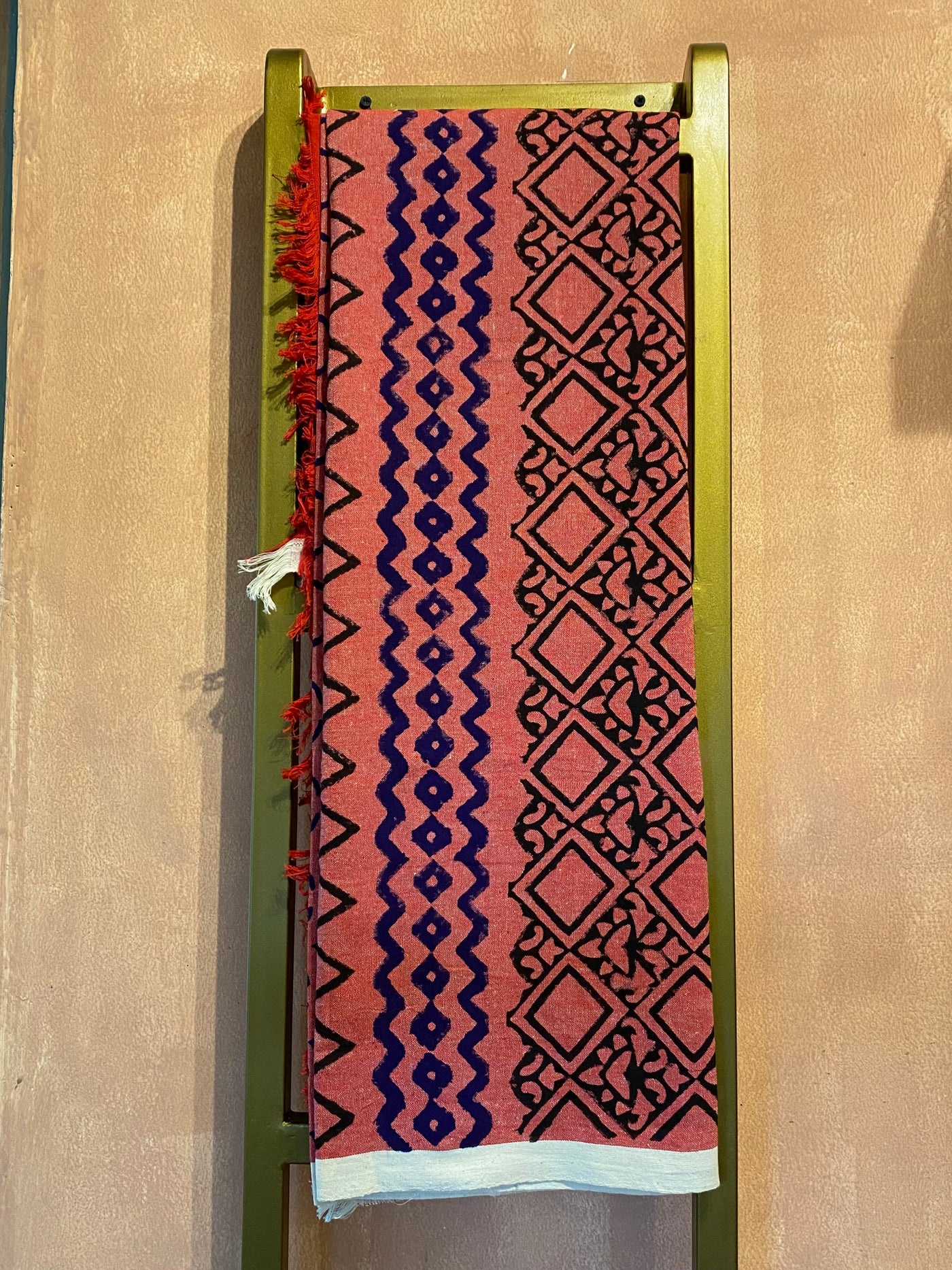 Khadi Pareo - (AKP 194)