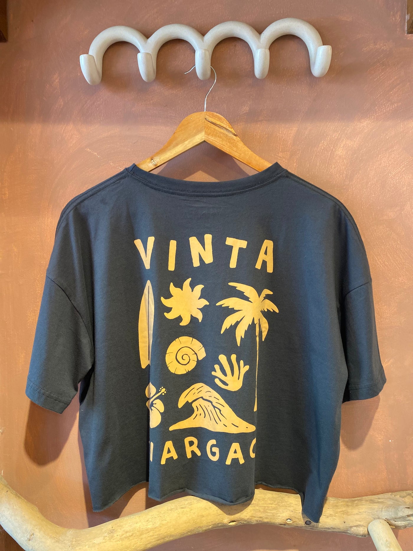 Vinta Women's T-Shirt - Siargao Essentials Black