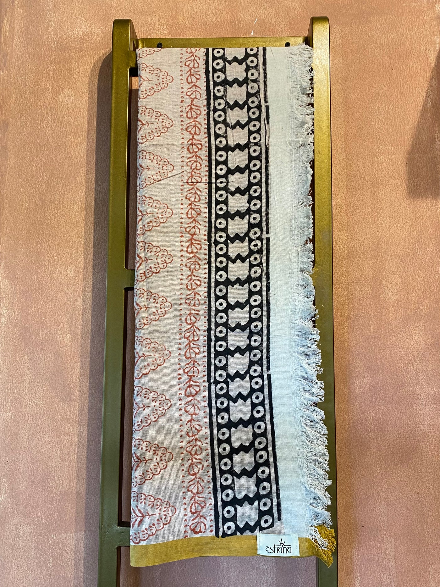 Khadi Pareo - (AKP 186)