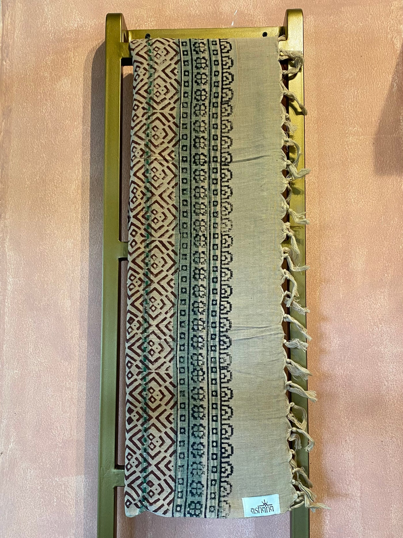 Khadi Pareo - (AKP 190)