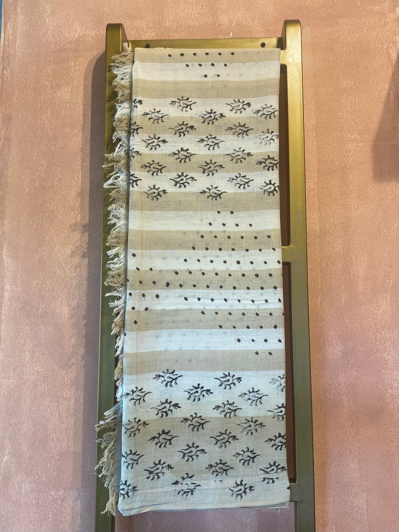 Khadi Pareo - (AKP 179)