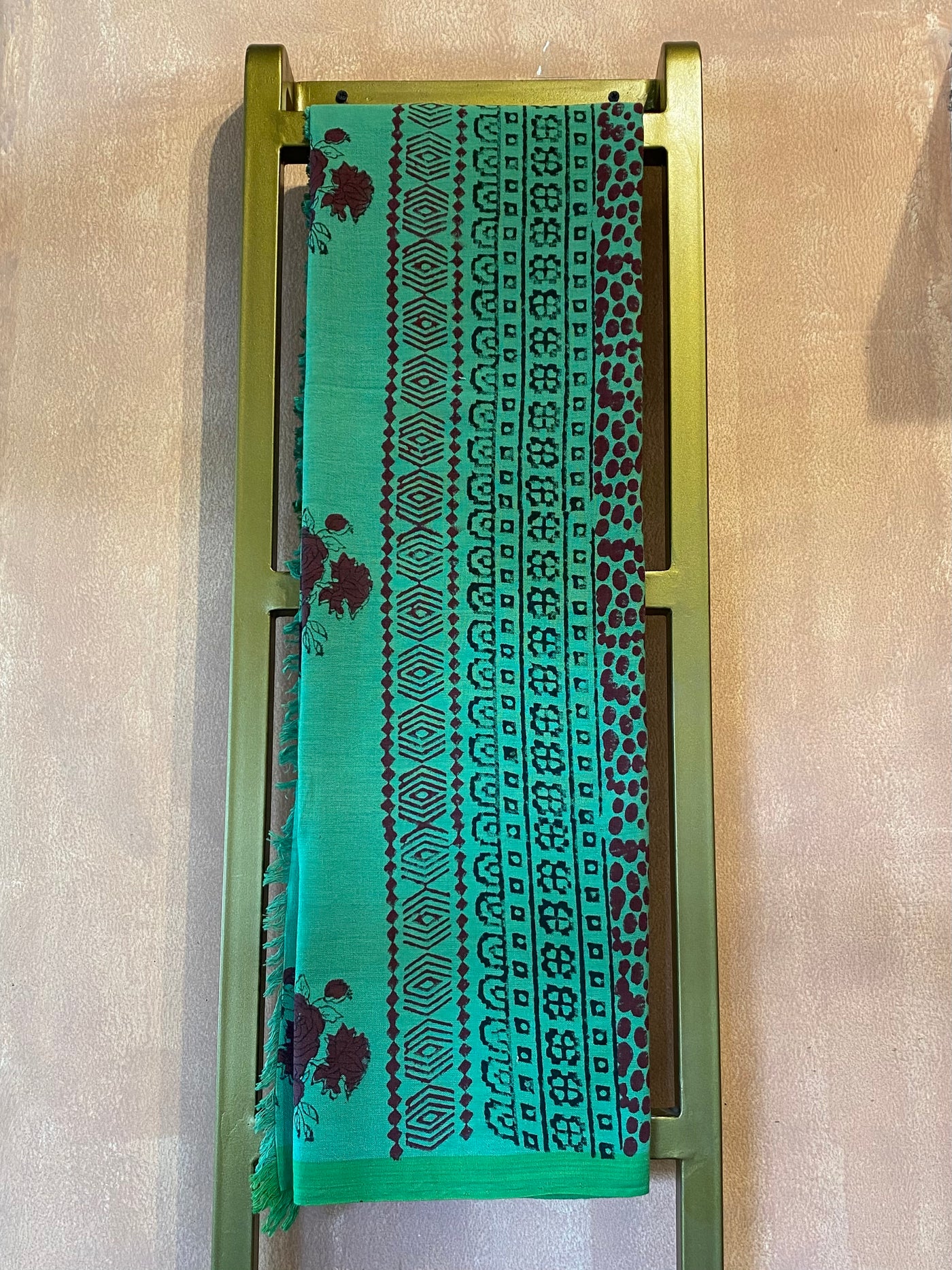 Khadi Pareo - (AKP 153)
