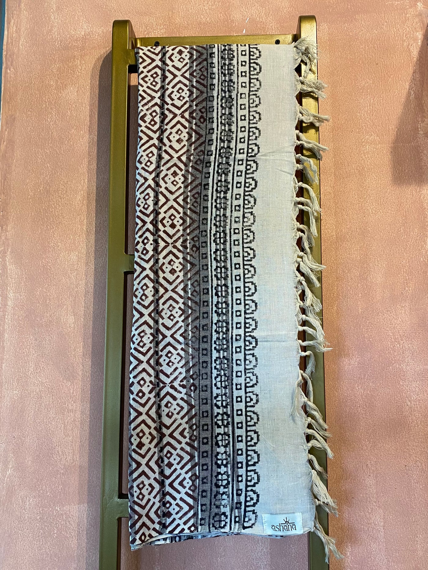 Khadi Pareo - (AKP 183)