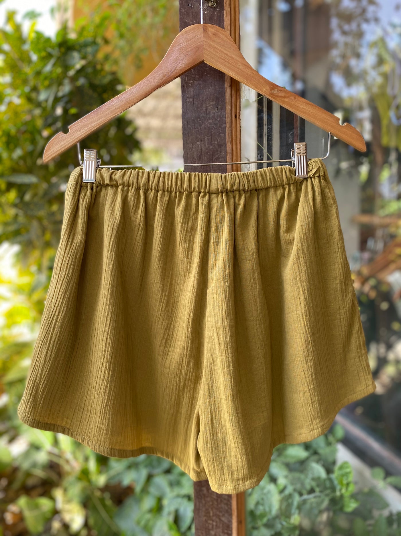Neo Short - Gold Olive