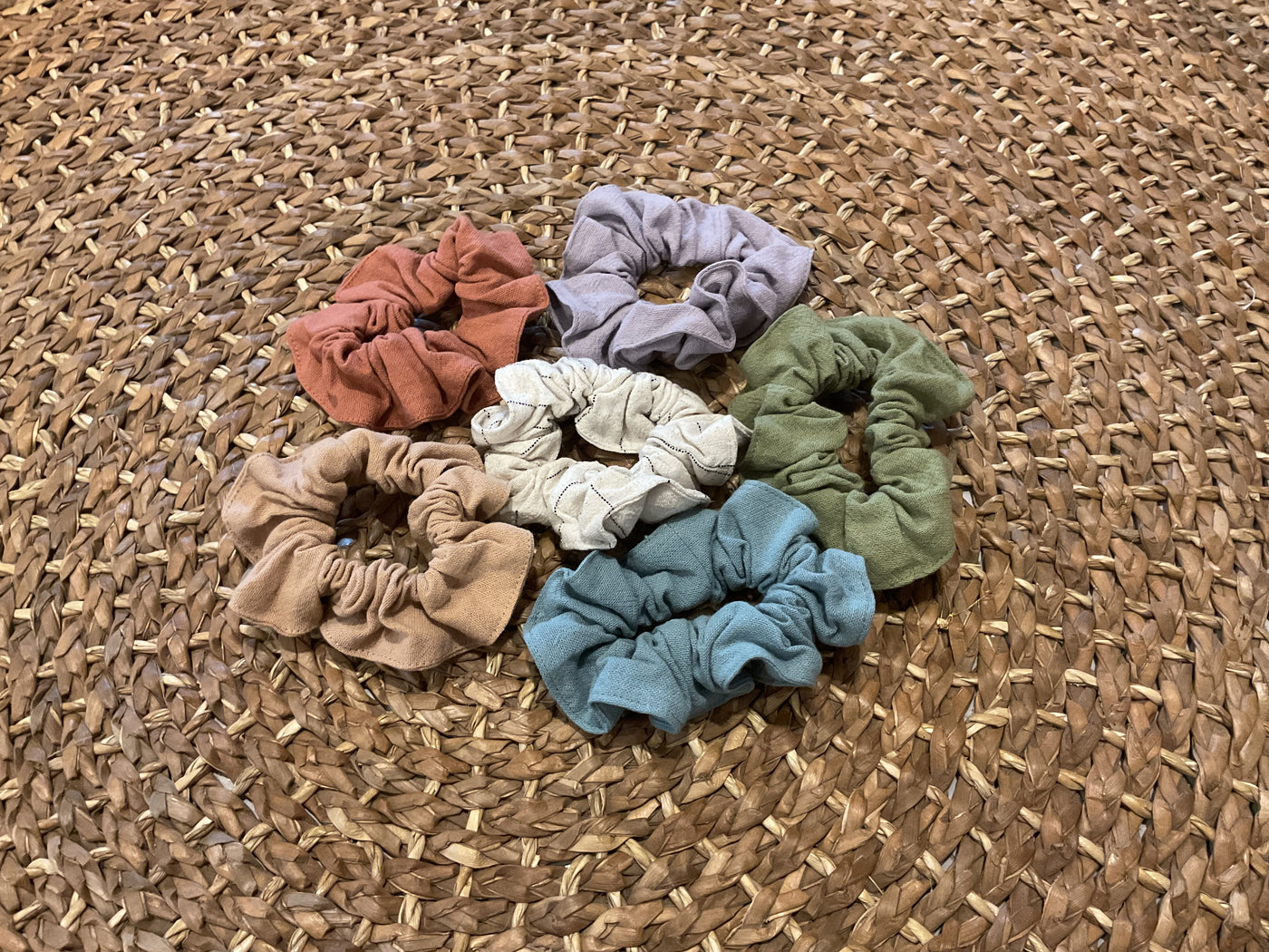 Sable Small Linen-Cotton Scrunchie