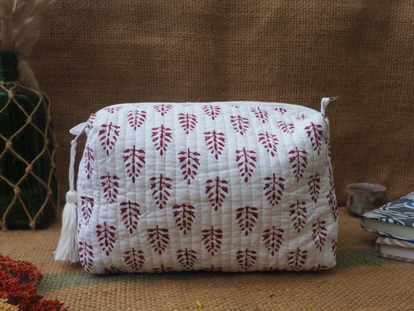 Indi Pouch Medium - White & Red leaves IPM02