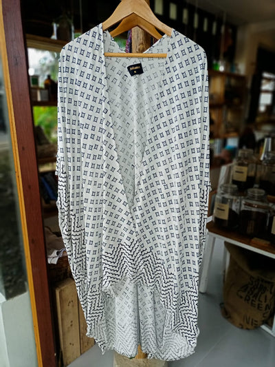 Long Kimono - White AKL04